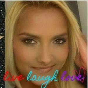 Meet your Posher, Dina